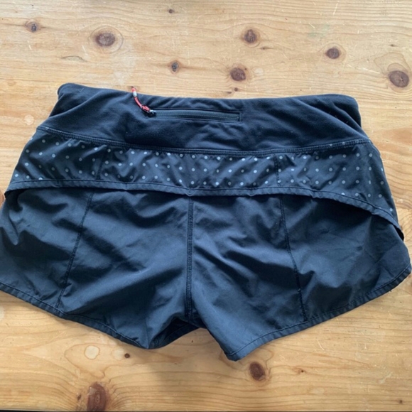COPY - Lululemon Polka Dot Reflective Speed Up 2.5" Short - Picture 5 of 5